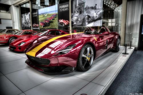 2020-Ferrari-Monza-SP2-01-Creatif