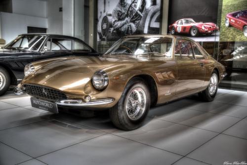 1965-Ferrari-500-Superfast-01-Creatif